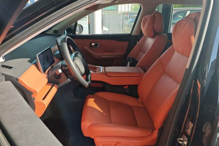Used Leapmotor C16 2026 Extended-Range 280 LiDAR Zhizun Edition 6 Seats Left Front Seat
