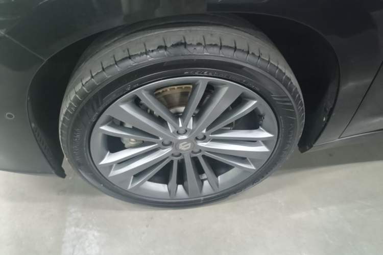 Used Leapmotor C16 2026 Extended-Range 280 LiDAR Zhizun Edition 6 Seats Left Front Wheel Hub