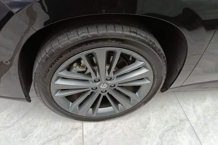 Used Leapmotor C16 2026 Extended-Range 280 LiDAR Zhizun Edition 6 Seats Left Front Wheel Hub