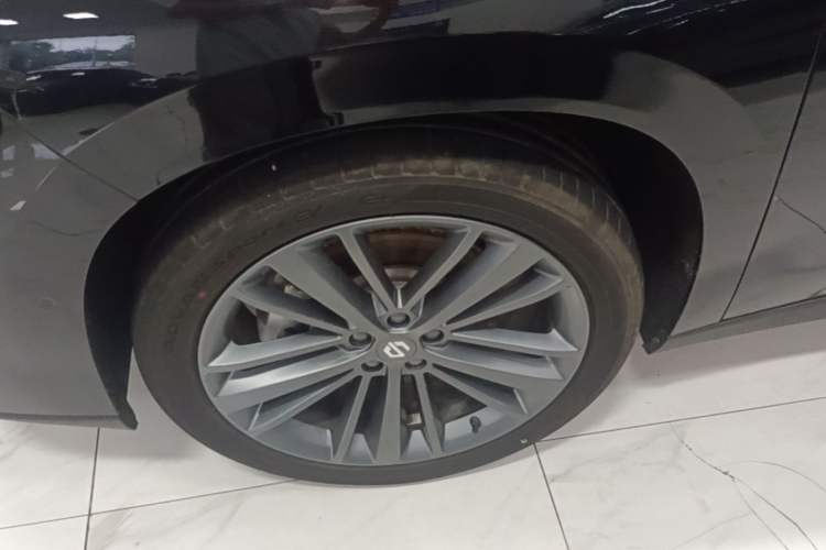Used Leapmotor C16 2026 Extended-Range 280 LiDAR Zhizun Edition 6 Seats Left Front Wheel Hub