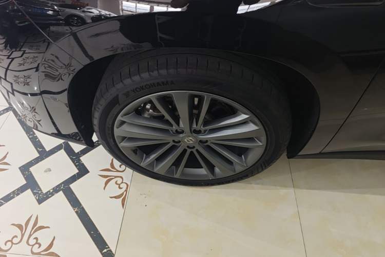 Used Leapmotor C16 2026 Extended-Range 280 LiDAR Zhizun Edition 6 Seats Left Front Wheel Hub