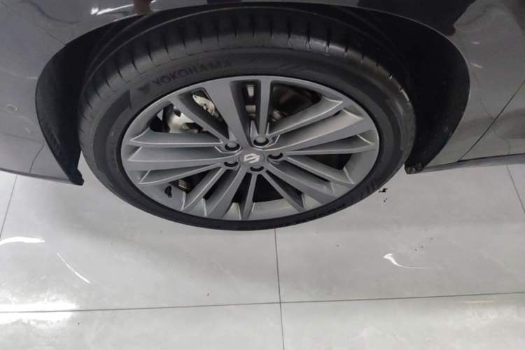 Used Leapmotor C16 2026 All-Electric 630 LiDAR Zhizun Edition 6 Seats Left Front Wheel Hub