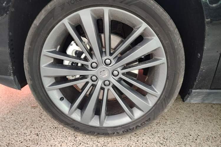 Used Leapmotor C16 2026 Extended-Range 280 LiDAR Zhizun Edition 6 Seats Left Front Wheel Hub