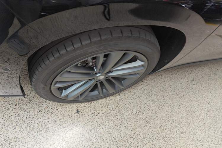 Used Leapmotor C16 2026 Extended-Range 280 LiDAR Zhizun Edition 6 Seats Left Front Wheel Hub