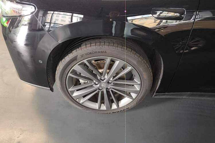 Used Leapmotor C16 2026 All-Electric 630 LiDAR Zhizun Edition 6 Seats Left Front Wheel Hub