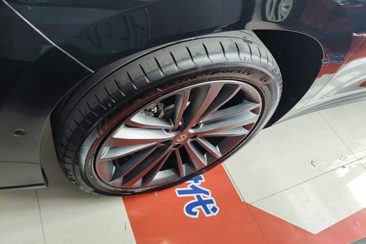 Used Leapmotor C16 2026 Extended-Range 280 LiDAR Zhizun Edition 6 Seats Left Front Wheel Hub