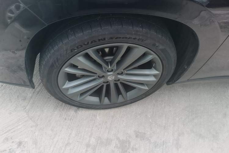 Used Leapmotor C16 2026 Extended-Range 280 LiDAR Zhizun Edition 6 Seats Left Front Wheel Hub