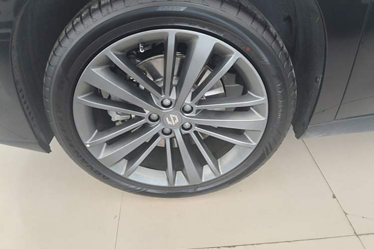 Used Leapmotor C16 2026 Extended-Range 280 LiDAR Zhizun Edition 6 Seats Left Front Wheel Hub