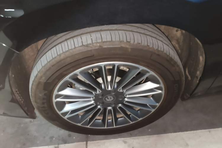 Used Leapmotor C16 2026 Range-Extended 200 Prestige 6-Seater Left Front Wheel Hub