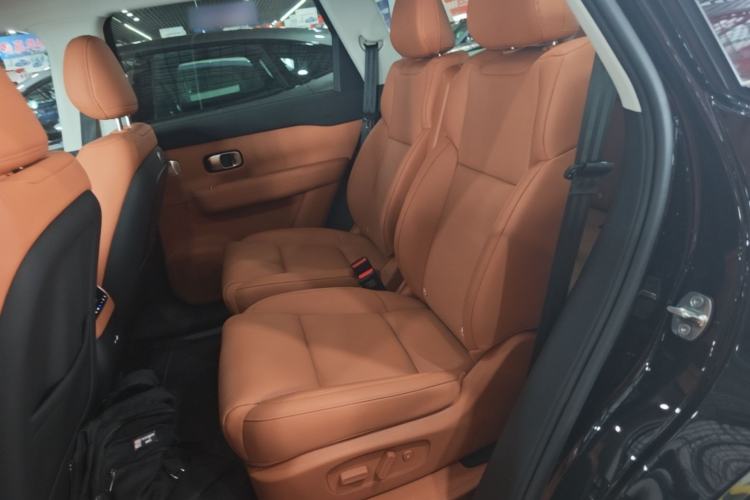 Used Leapmotor C16 2026 Extended-Range 280 LiDAR Zhizun Edition 6 Seats Left Rear Seat