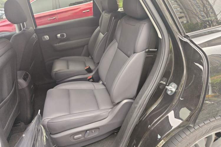 Used Leapmotor C16 2026 All-Electric 630 LiDAR Version 6-Seater Left Rear Seat