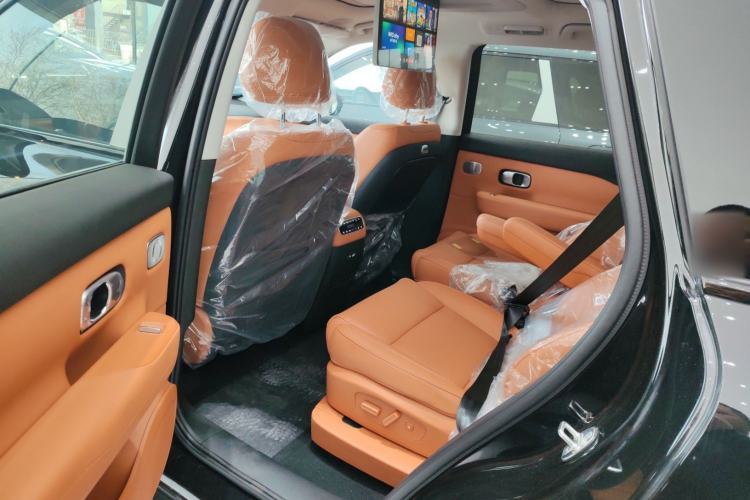 Used Leapmotor C16 2026 All-Electric 630 LiDAR Zhizun Edition 6 Seats Left Rear Seat