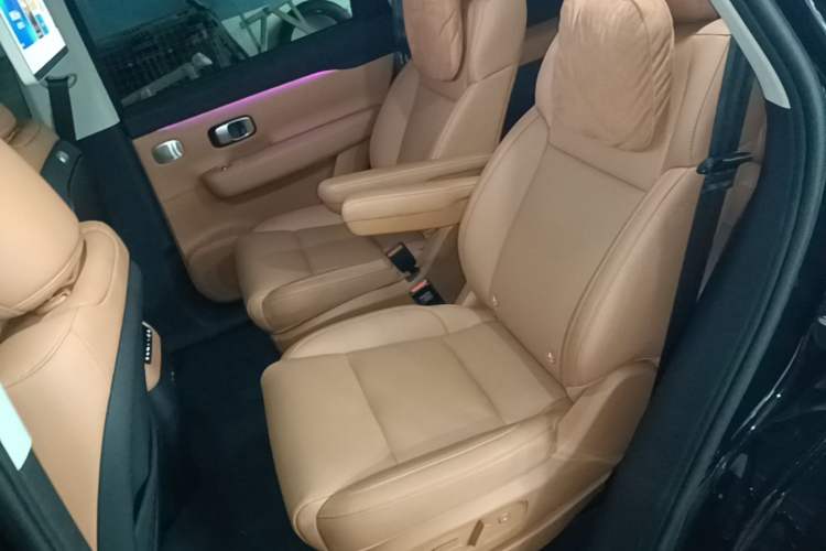 Used Leapmotor C16 2026 All-Electric 630 LiDAR Zhizun Edition 6 Seats Left Rear Seat
