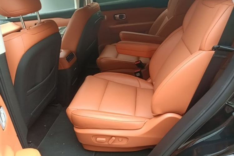 Used Leapmotor C16 2026 Extended-Range 280 LiDAR Version 6 Seats Left Rear Seat