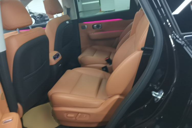 Used Leapmotor C16 2026 Extended-Range 280 LiDAR Zhizun Edition 6 Seats Left Rear Seat