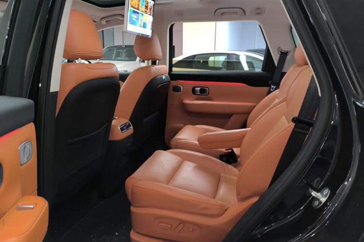 Used Leapmotor C16 2026 Extended-Range 280 LiDAR Zhizun Edition 6 Seats Left Rear Seat