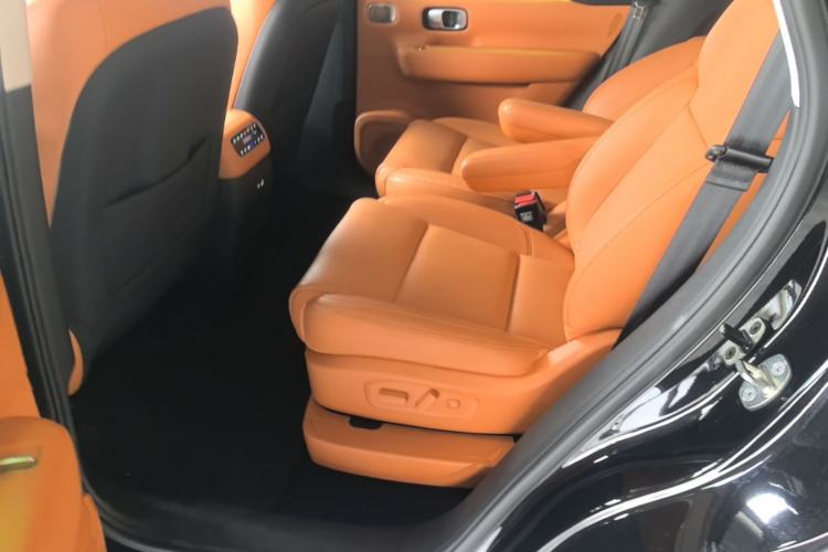 Used Leapmotor C16 2026 Extended-Range 280 LiDAR Zhizun Edition 6 Seats Left Rear Seat