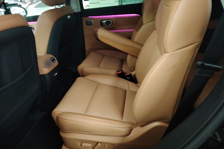 Used Leapmotor C16 2026 Extended-Range 280 LiDAR Zhizun Edition 6 Seats Left Rear Seat