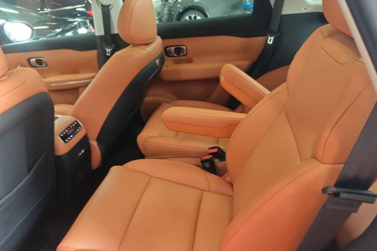 Used Leapmotor C16 2026 Extended-Range 280 LiDAR Zhizun Edition 6 Seats Left Rear Seat