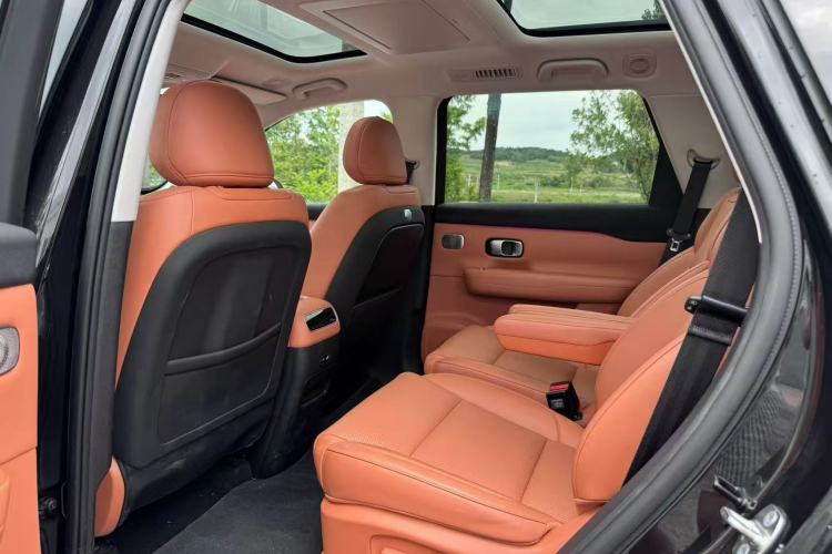 Used Leapmotor C16 2026 Extended-Range 280 LiDAR Zhizun Edition 6 Seats Left Rear Seat