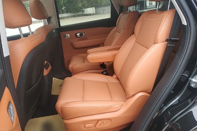 Used Leapmotor C16 2026 Extended-Range 280 LiDAR Zhizun Edition 6 Seats Left Rear Seat