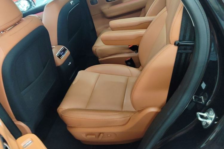 Used Leapmotor C16 2026 All-Electric 630 LiDAR Zhizun Edition 6 Seats Left Rear Seat