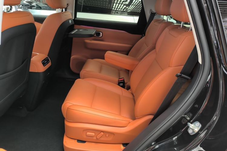 Used Leapmotor C16 2026 Extended-Range 280 LiDAR Zhizun Edition 6 Seats Left Rear Seat