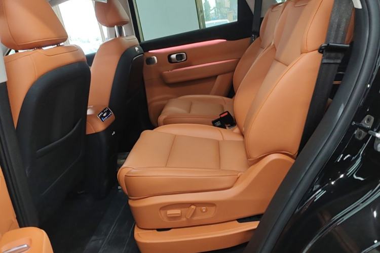 Used Leapmotor C16 2026 Extended-Range 280 LiDAR Zhizun Edition 6 Seats Left Rear Seat