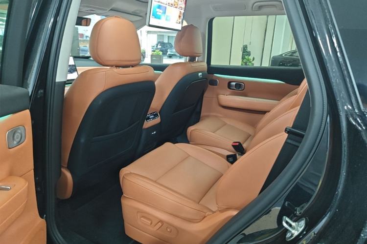 Used Leapmotor C16 2026 Extended-Range 280 LiDAR Zhizun Edition 6 Seats Left Rear Seat