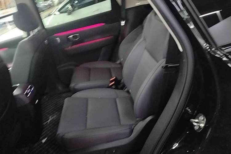 Used Leapmotor C16 2026 Extended-Range 280 LiDAR Zhizun Edition 6 Seats Left Rear Seat