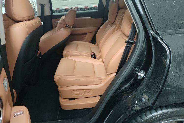 Used Leapmotor C16 2026 Extended-Range 280 LiDAR Zhizun Edition 6 Seats Left Rear Seat
