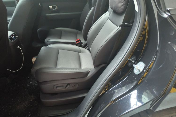 Used Leapmotor C16 2026 All-Electric 630 LiDAR Zhizun Edition 6 Seats Left Rear Seat