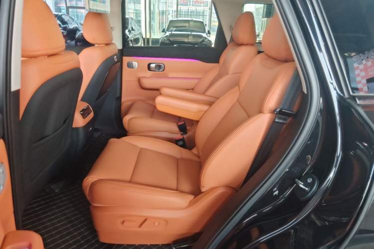 Used Leapmotor C16 2026 Extended-Range 280 LiDAR Zhizun Edition 6 Seats Left Rear Seat