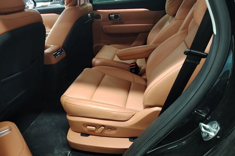 Used Leapmotor C16 2026 Extended-Range 280 LiDAR Zhizun Edition 6 Seats Left Rear Seat