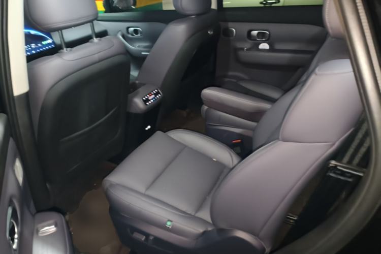 Used Leapmotor C16 2026 Range-Extended 200 Prestige 6-Seater Left Rear Seat
