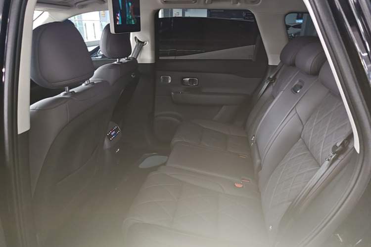 Used Leapmotor C16 2026 Extended-Range 280 LiDAR Zhizun Edition 5 Seats Left Rear Seat