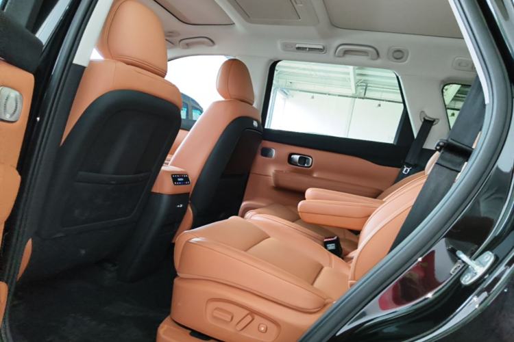 Used Leapmotor C16 2026 Extended-Range 280 LiDAR Zhizun Edition 6 Seats Left Rear Seat