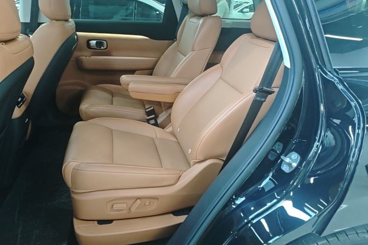 Used Leapmotor C16 2026 Extended-Range 280 LiDAR Zhizun Edition 6 Seats Left Rear Seat