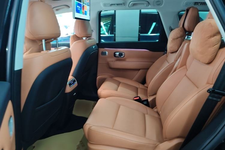 Used Leapmotor C16 2026 Extended-Range 280 LiDAR Zhizun Edition 6 Seats Left Rear Seat