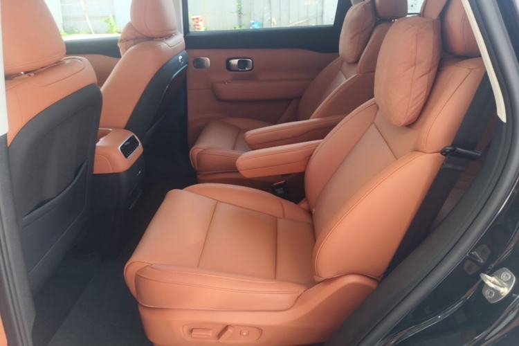 Used Leapmotor C16 2026 Extended-Range 280 LiDAR Zhizun Edition 6 Seats Left Rear Seat