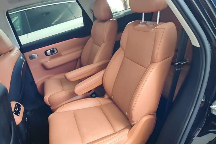 Used Leapmotor C16 2026 Extended-Range 280 LiDAR Zhizun Edition 6 Seats Left Rear Seat