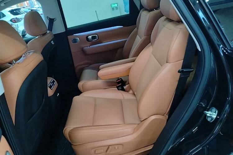 Used Leapmotor C16 2026 Extended-Range 280 LiDAR Zhizun Edition 6 Seats Left Rear Seat