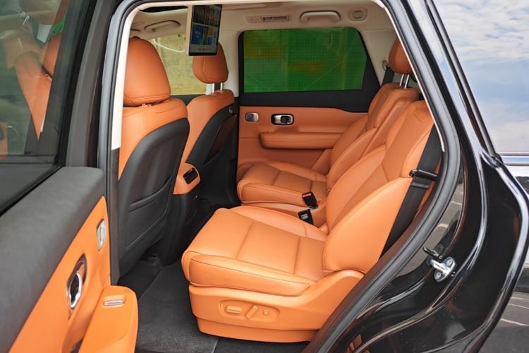 Used Leapmotor C16 2026 All-Electric 630 LiDAR Zhizun Edition 6 Seats Left Rear Seat
