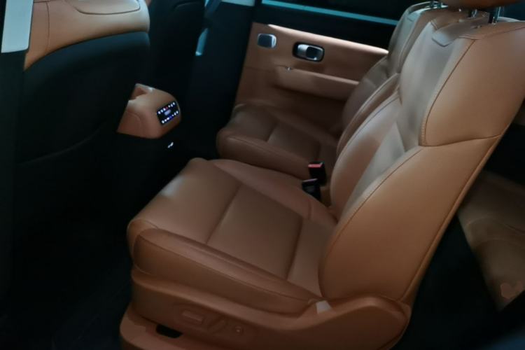 Used Leapmotor C16 2026 Extended-Range 280 LiDAR Zhizun Edition 6 Seats Left Rear Seat