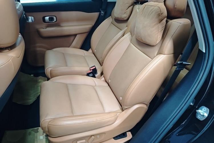 Used Leapmotor C16 2026 Extended-Range 280 LiDAR Zhizun Edition 6 Seats Left Rear Seat
