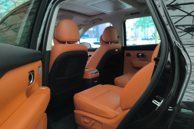 Used Leapmotor C16 2026 Extended-Range 280 LiDAR Zhizun Edition 6 Seats Left Rear Seat