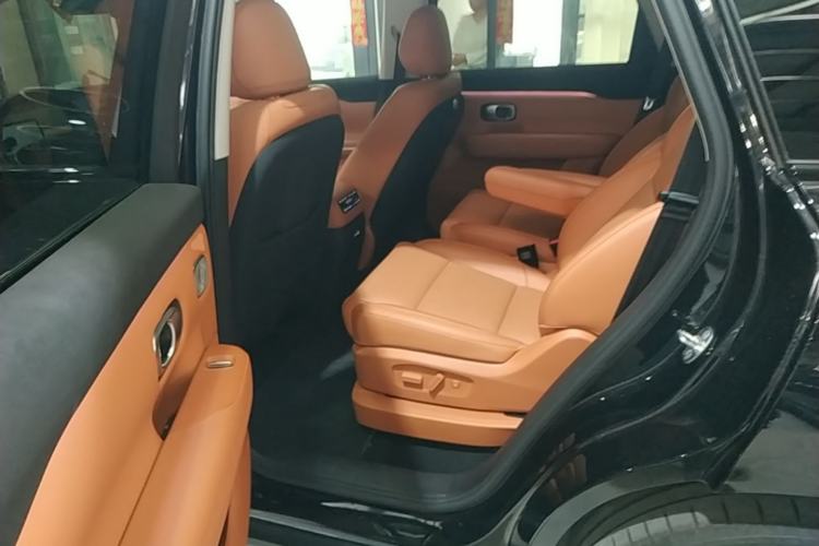 Used Leapmotor C16 2026 Extended-Range 280 LiDAR Zhizun Edition 6 Seats Left Rear Seat