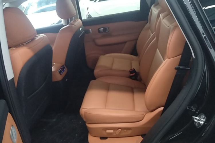 Used Leapmotor C16 2026 Extended-Range 280 LiDAR Zhizun Edition 6 Seats Left Rear Seat
