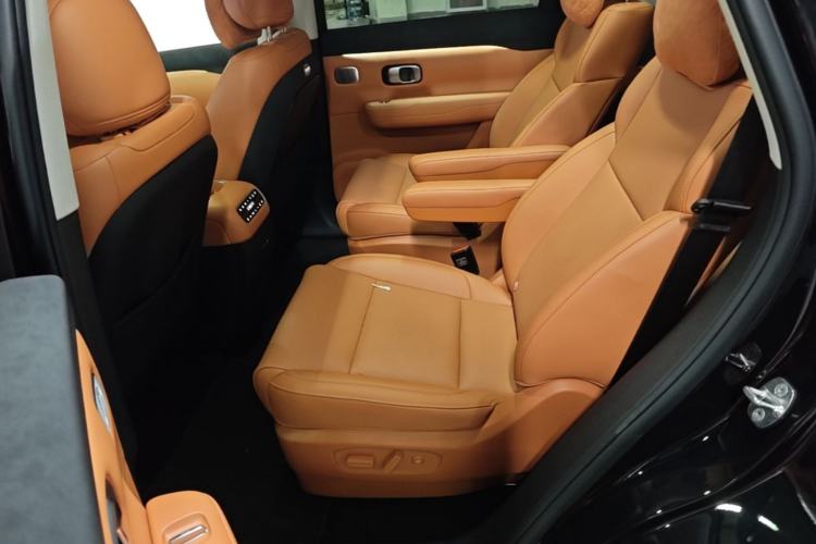 Used Leapmotor C16 2026 Extended-Range 280 LiDAR Zhizun Edition 6 Seats Left Rear Seat