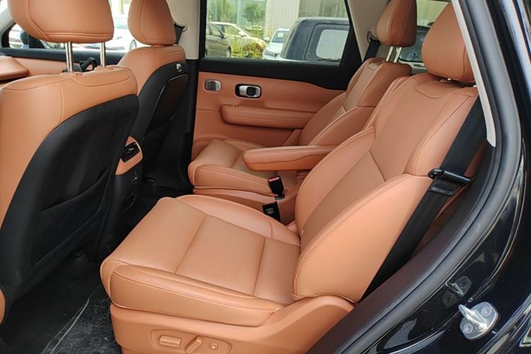 Used Leapmotor C16 2026 Extended-Range 280 LiDAR Zhizun Edition 6 Seats Left Rear Seat